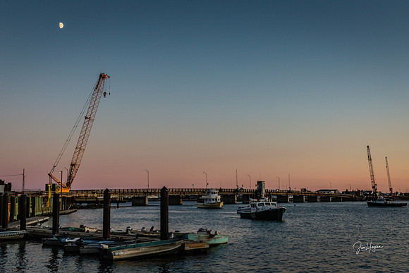 2024 Sunset and Comet at Hampton Harbor 10-12-6006